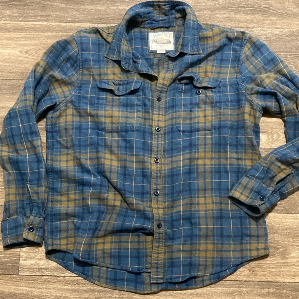 American Eagle Outfitters Blue and Tan Casual Button Down Shirt size large